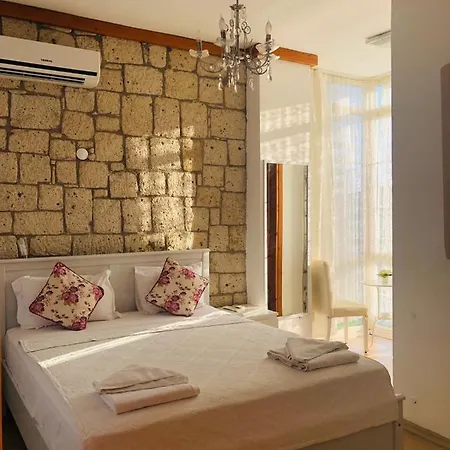 Kemerlihan Deluxe Hotel