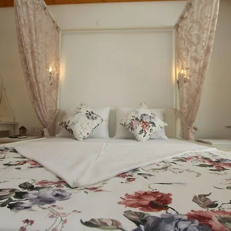 Kemerlihan Deluxe Hotel 2*